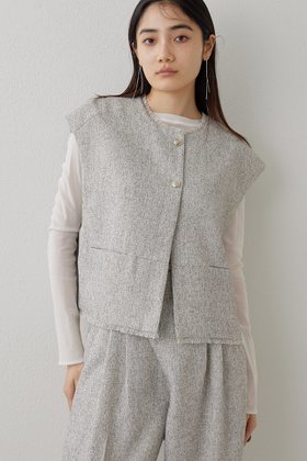 【ウィムガゼット/Whim Gazette】の【THE PAUSE】ツイードショートジレ 人気、トレンドファッション・服の通販 founy(ファニー) ファッション Fashion レディースファッション Fashion for Women アウター Coat / Outerwear Collection レディースジャケット・軽アウター Jackets おすすめ Recommended / Our Picks ショート Short, Short Length シルバー Silver, Metallic Silver ジャケット Jacket, Outerwear スリーブ Sleeve, Long Sleeve / Short Sleeve セットアップ Set-Up, Coordinated Outfit セレモニー Ceremony ツイード Twill, Twill Weave フリンジ Fringe, Tassel フレンチ French, French Style ベスト Vest, Waistcoat エレガント 上品 Elegant |ID:prp329100004326330