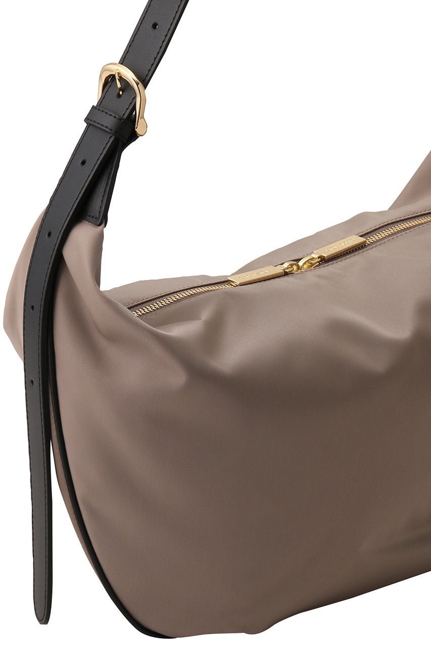 【ヴィオラドーロ/VIOLAd'ORO】のBIANCA ナイロンボディバッグ M 人気、トレンドファッション・服の通販 founy(ファニー) 　ファッション　Fashion　レディースファッション　Fashion for Women　ポーチ&ミニバッグ　Pouches & Mini Bags　バッグ　Bags　シンプル　Simple, Minimal　エレガント 上品　Elegant　other-4|ID: prp329100004326340 ipo3291000000032786887