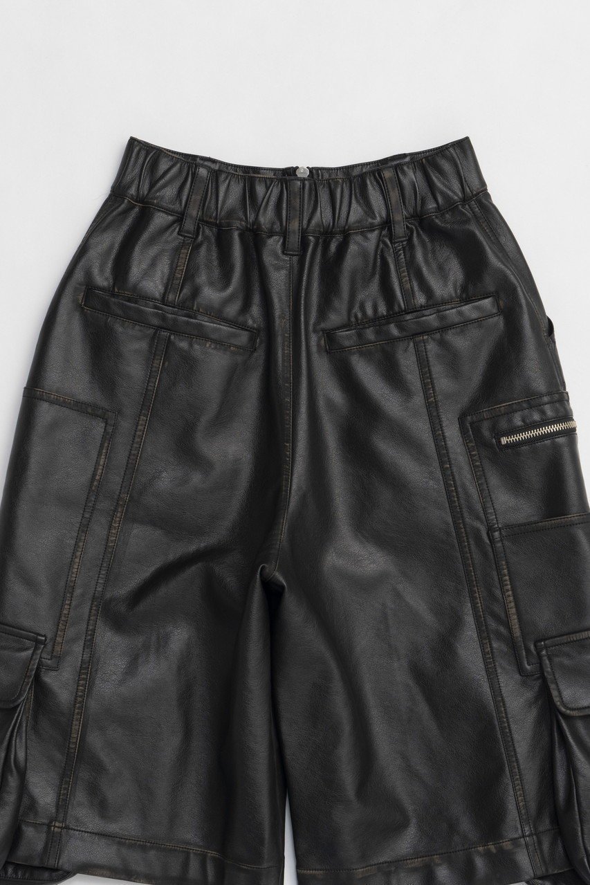 【プランク プロジェクト/PRANK PROJECT】のレザーカーゴショーツ / Leather Cargo Shorts 人気、トレンドファッション・服の通販 founy(ファニー) 　ファッション　Fashion　レディースファッション　Fashion for Women　パンツ　Pants & Trousers　ショートパンツ・ハーフパンツ　High-Waisted & Relaxed Shorts　ショート　Short, Short Length　ジップ　Zip, Zipper　ソックス　Socks, Hosiery　メタル　Metal, Metal Parts　リアル　Real, Realistic　リラックス　Relax, Relaxed Fit　ロング　Long, Long-Length　other-6|ID: prp329100004335072 ipo3291000000032908182