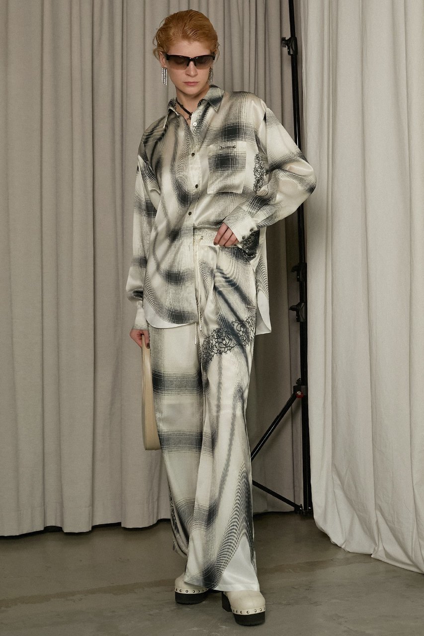 【プランク プロジェクト/PRANK PROJECT】のオンブレチェックレースプリントパンツ / Ombre Check Lace Print Pants 人気、トレンドファッション・服の通販 founy(ファニー) 　ファッション　Fashion　レディースファッション　Fashion for Women　パンツ　Pants & Trousers　とろみ　Fluid, Flowy Fabric　サテン　Satin, Glossy Fabric　シンプル　Simple, Minimal　トリミング　Trimming, Decorative Edge　プリント　Print, Printed Pattern　ボトム　Bottoms, Lower Wear　リラックス　Relax, Relaxed Fit　レース　Lace, Lace Fabric　人気　Popular, Best Seller　夏　Summer　春　Spring　S/S・春夏　SS, Spring/Summer, Warm Season　other-7|ID: prp329100004335076 ipo3291000000032926503