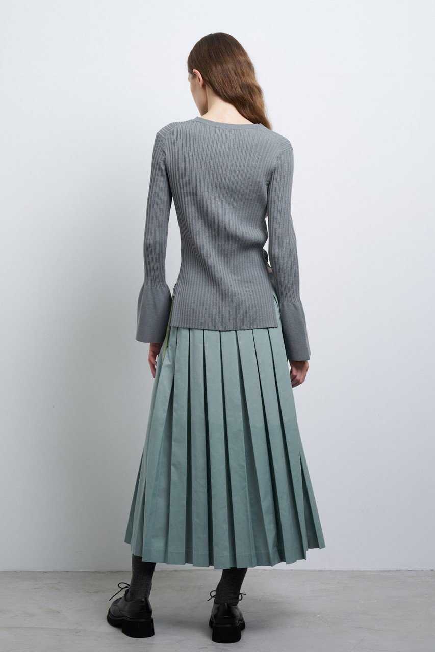【ランバン オン ブルー/LANVIN en Bleu】のタンダムリブカフスニット 人気、トレンドファッション・服の通販 founy(ファニー) 　ファッション　Fashion　レディースファッション　Fashion for Women　トップス・カットソー　Cut & Sew Tops　ニット　Knit Tops & Sweaters　カジュアルプルオーバー・ニットトップス　Pullovers & Knit Tops / Casual Pullovers　スリット　Slit, Slit Detail　フィット　Fit, Slim Fit　フェミニン　Feminine, Girly　フレア　Flare, Flared　other-8|ID: prp329100004335136 ipo3291000000032957497