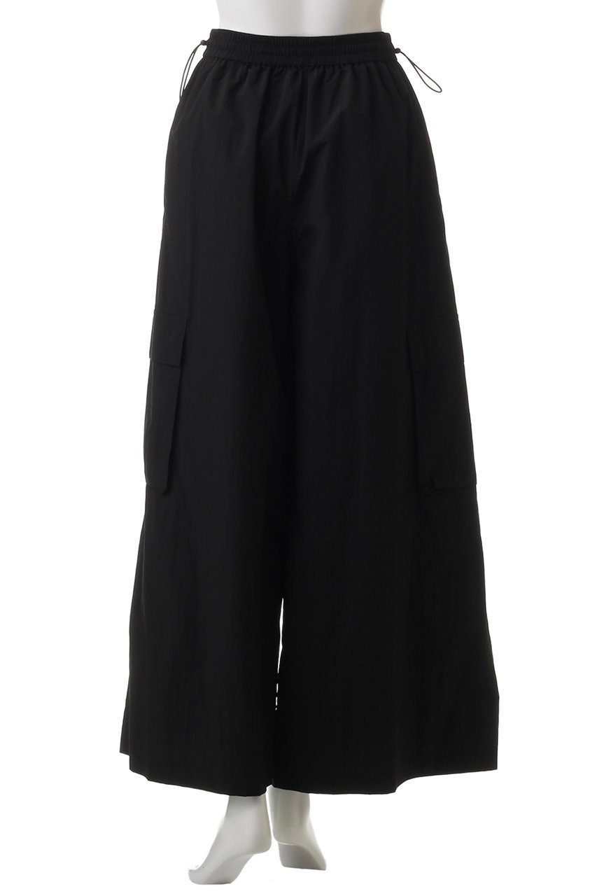 【ル フィル/LE PHIL】のライトナイロンワイドパンツ 人気、トレンドファッション・服の通販 founy(ファニー) 　ファッション　Fashion　レディースファッション　Fashion for Women　パンツ　Pants & Trousers　カーゴパンツ　Cargo Pants, Utility Pants　スポーティ　Sporty, Casual Athletic　タフタ　Taffeta, Structured Fabric　フレア　Flare, Flared　軽量　Lightweight, Ultra Light　other-4|ID: prp329100004336139 ipo3291000000035806503