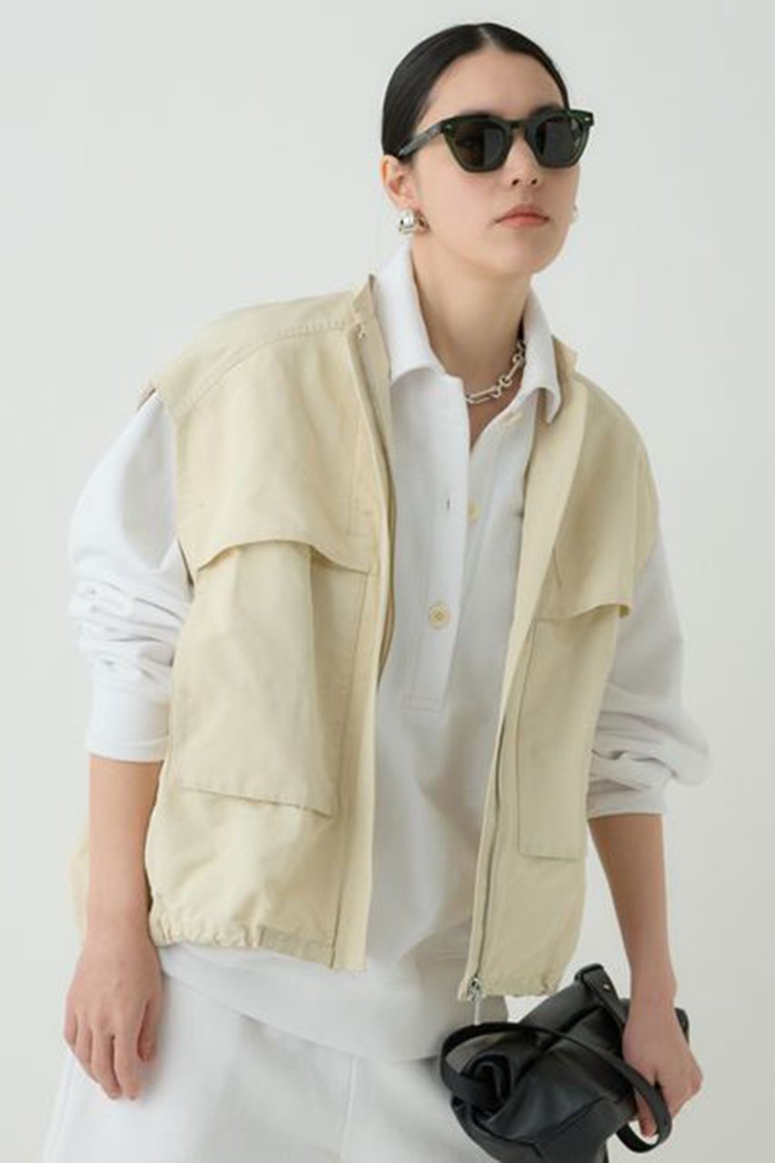 【カオス/Chaos】のカラマンドベスト インテリア・キッズ・メンズ・レディースファッション・服の通販 founy(ファニー) 　ファッション　Fashion　レディースファッション　Fashion for Women　アウター　Coat / Outerwear Collection　レディースジャケット・軽アウター　Jackets　グログラン　Grosgrain, Grosgrain Ribbon　シンプル　Simple, Minimal　ジャケット　Jacket, Outerwear　スタンド　Stand Collar, Upright Stand　タフタ　Taffeta, Structured Fabric　ドロップ　Drop Shoulder, Dropped Style　ドローコード　Drawcord, Drawstring Cord　ベスト　Vest, Waistcoat　ポケット　Pocket, Pocket Detail　軽量　Lightweight, Ultra Light　クリーム|ID: prp329100004337354 ipo3291000000032967068