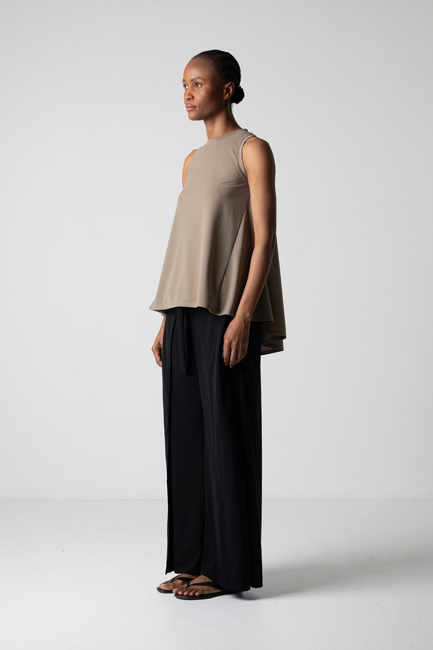 【コグ ザビッグスモーク/COGTHEBIGSMOKE】のHIBA ジョーゼットジャージートップ 人気、トレンドファッション・服の通販 founy(ファニー) 　ファッション　Fashion　レディースファッション　Fashion for Women　トップス・カットソー　Cut & Sew Tops　キャミソール&ノースリーブ　Camisoles & Sleeveless Tops　シャツ・ブラウス・オフィスカジュアル　Elegant Blouses & Button-Ups　ロングTシャツ・Tシャツ　Longline T-Shirts & Tees　カットソー・ベーシックTシャツ　Cut-and-Sewn Tops / Stretch Tees & Basics　アメリカン　American Style　キャミソール　Camisole, Spaghetti Strap Top　シンプル　Simple, Minimal　ストレート　Straight, Straight Cut　スリーブ　Sleeve, Long Sleeve / Short Sleeve　タンク　Tank Top, Sleeveless Top　フレア　Flare, Flared　ボトム　Bottoms, Lower Wear　ミックス　Mix, Mixed Style　other-6|ID: prp329100004337387 ipo3291000000034954156