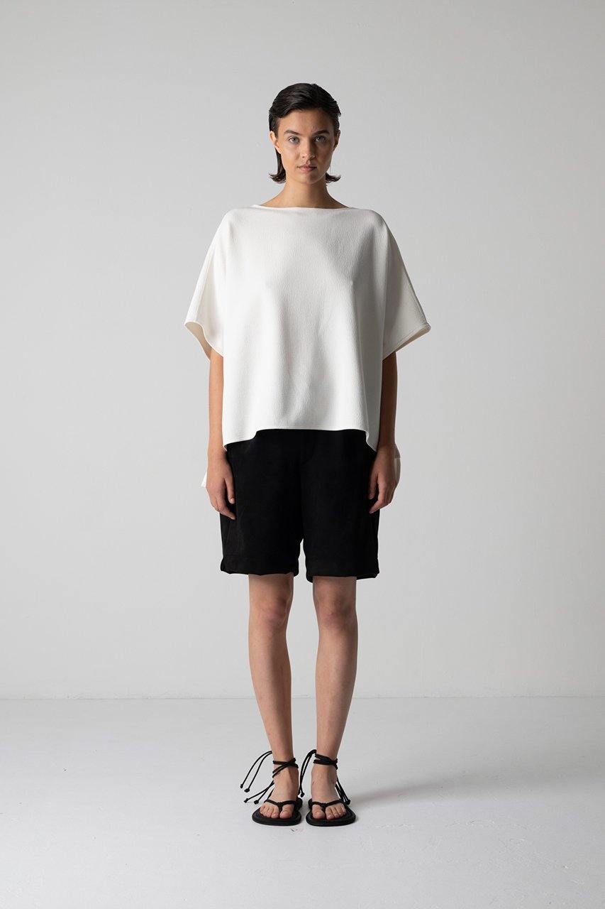 【コグ ザビッグスモーク/COGTHEBIGSMOKE】のBETTY リンクルジャージートップ 人気、トレンドファッション・服の通販 founy(ファニー) 　ファッション　Fashion　レディースファッション　Fashion for Women　トップス・カットソー　Cut & Sew Tops　シャツ・ブラウス・オフィスカジュアル　Elegant Blouses & Button-Ups　ロングTシャツ・Tシャツ　Longline T-Shirts & Tees　カットソー・ベーシックTシャツ　Cut-and-Sewn Tops / Stretch Tees & Basics　ショート　Short, Short Length　シンプル　Simple, Minimal　スリーブ　Sleeve, Long Sleeve / Short Sleeve　フォーマル　Formal, Dressy　ポンチョ　Poncho, Cape Style　再入荷　Restock / Back in Stock　other-6|ID: prp329100004337394 ipo3291000000032882400