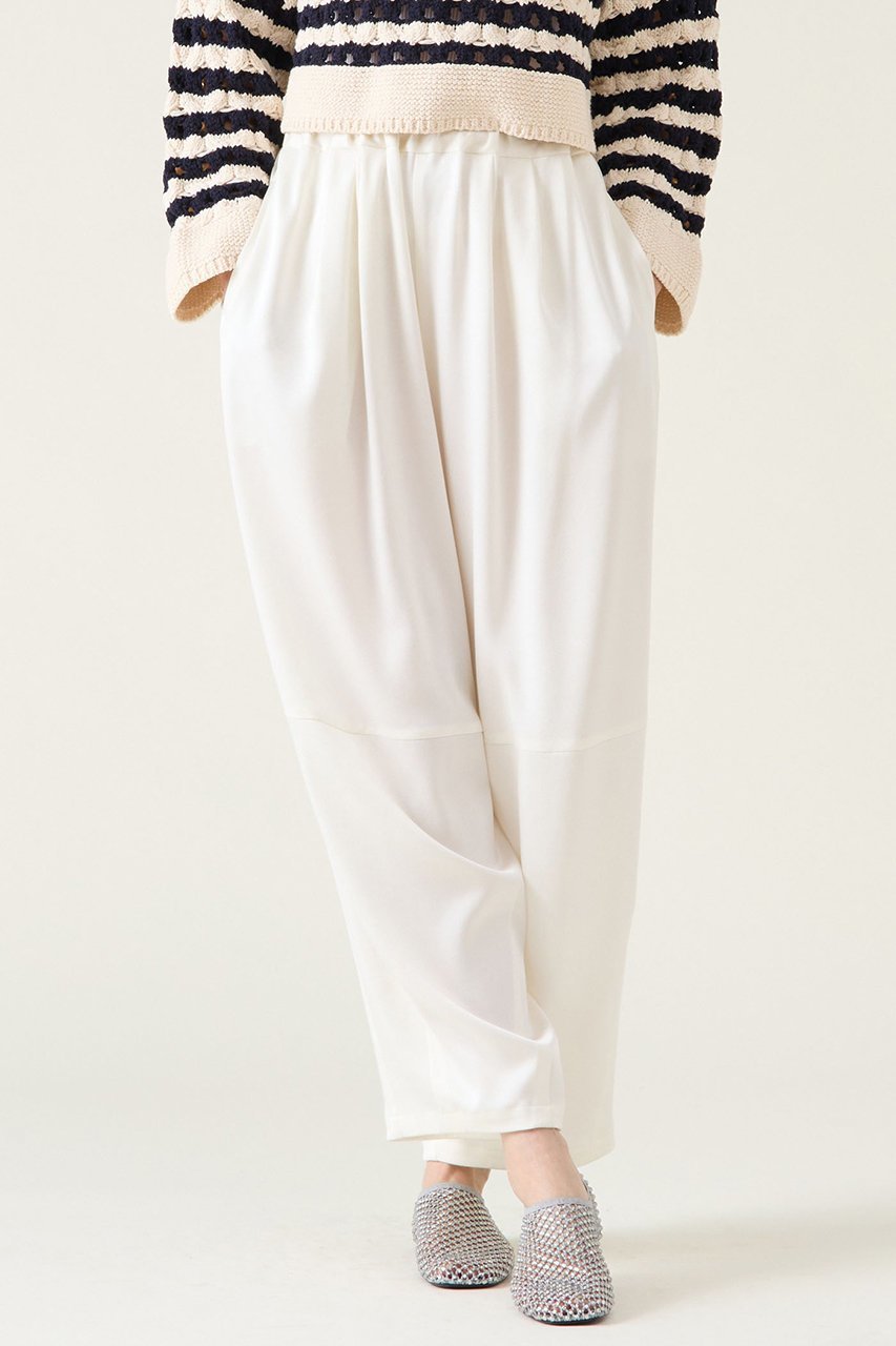 【マルティニーク/martinique】のバックサテンバレルパンツ インテリア・キッズ・メンズ・レディースファッション・服の通販 founy(ファニー) 　ファッション　Fashion　レディースファッション　Fashion for Women　パンツ　Pants & Trousers　バッグ　Bags　おすすめ　Recommended / Our Picks　サテン　Satin, Glossy Fabric　ストレッチ　Stretch, Stretchy Fabric　ドレープ　Drape, Draping Fabric　オフ|ID: prp329100004338532 ipo3291000000035976859