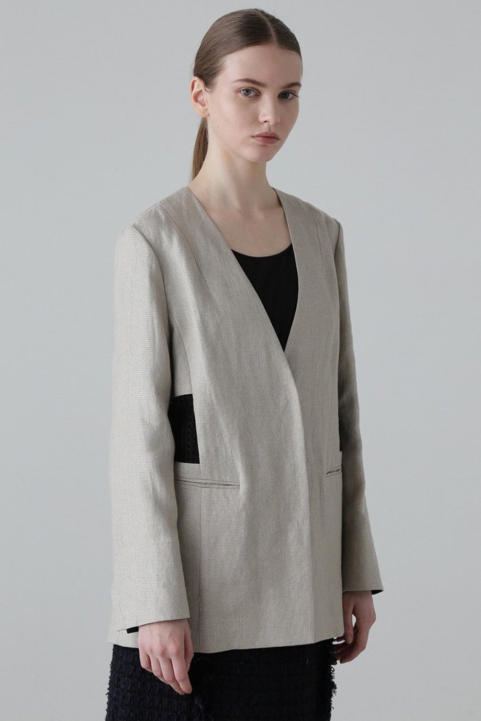 【アドーア/ADORE】のメッシュウェストJK インテリア・キッズ・メンズ・レディースファッション・服の通販 founy(ファニー) https://founy.com/ ファッション Fashion レディースファッション Fashion for Women アウター Coat / Outerwear Collection レディースジャケット・軽アウター Jackets おすすめ Recommended / Our Picks オックス Oxford Fabric ジャケット Jacket, Outerwear スリット Slit, Slit Detail リラックス Relax, Relaxed Fit |ID: prp329100004339400 ipo3291000000032967174
