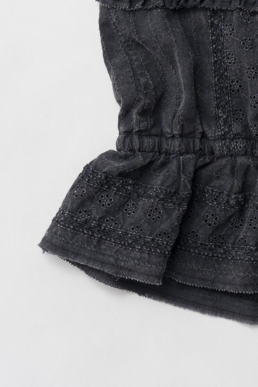 【プランク プロジェクト/PRANK PROJECT】のピグメントコットンレースビスチェ / Cotton Lace Pigment Bustier 人気、トレンドファッション・服の通販 founy(ファニー) 　ファッション　Fashion　レディースファッション　Fashion for Women　トップス・カットソー　Cut & Sew Tops　キャミソール&ノースリーブ　Camisoles & Sleeveless Tops　シャツ・ブラウス・オフィスカジュアル　Elegant Blouses & Button-Ups　ロングTシャツ・Tシャツ　Longline T-Shirts & Tees　カットソー・ベーシックTシャツ　Cut-and-Sewn Tops / Stretch Tees & Basics　ビスチェ　Bustiers & Corset Tops / Layered Bustier Style　カーゴパンツ　Cargo Pants, Utility Pants　キャミソール　Camisole, Spaghetti Strap Top　セットアップ　Set-Up, Coordinated Outfit　タンク　Tank Top, Sleeveless Top　デニム　Denim, Jeans Material　ビスチェ　Bustier, Corset Top　フロント　Front, Front Design　ボトム　Bottoms, Lower Wear　モダン　Modern, Contemporary　レース　Lace, Lace Fabric　今季　This Season, Current Season　other-5|ID: prp329100004341879 ipo3291000000032866184