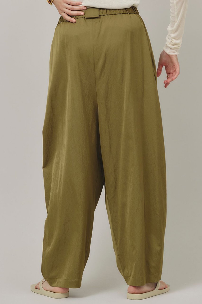 【カレンソロジー/Curensology】のサテンドレープパンツ 人気、トレンドファッション・服の通販 founy(ファニー) ファッション Fashion レディースファッション Fashion for Women パンツ Pants & Trousers ギャザー Gathered, Ruffled サテン Satin, Glossy Fabric フィット Fit, Slim Fit ループ Loop, Loop Knit ワッシャー Washer, Crinkled Finish other-3|ID: prp329100004342944 ipo3291000000035498355