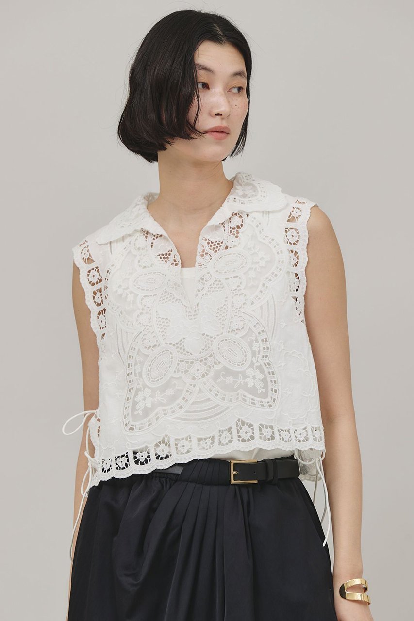 【カレンソロジー/Curensology】のエンブロイダリーブラウス インテリア・キッズ・メンズ・レディースファッション・服の通販 founy(ファニー) 　ファッション　Fashion　レディースファッション　Fashion for Women　トップス・カットソー　Cut & Sew Tops　キャミソール&ノースリーブ　Camisoles & Sleeveless Tops　シャツ・ブラウス・オフィスカジュアル　Elegant Blouses & Button-Ups　インド　Indian Textile　サマー　Summer, Summer Style　ノースリーブ　Sleeveless, No-Sleeve　ベスト　Vest, Waistcoat　メッシュ　Mesh, Net Fabric　リボン　Ribbon, Bow　夏　Summer　ホワイト|ID: prp329100004343859 ipo3291000000035366552