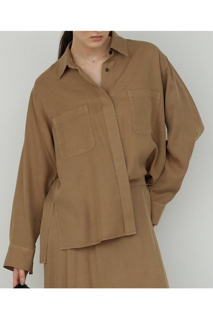 【ガリャルダガランテ/GALLARDAGALANTE】のリラクシーシャツ インテリア・キッズ・メンズ・レディースファッション・服の通販 founy(ファニー) https://founy.com/ ファッション Fashion レディースファッション WOMEN トップス・カットソー Tops/Tshirt シャツ/ブラウス Shirts/Blouses スリーブ Sleeve セットアップ Set Up ドレープ Drape フロント Front ミリタリー Military ロング Long エレガント 上品 Elegant |ID: prp329100004348046 ipo3291000000030558506