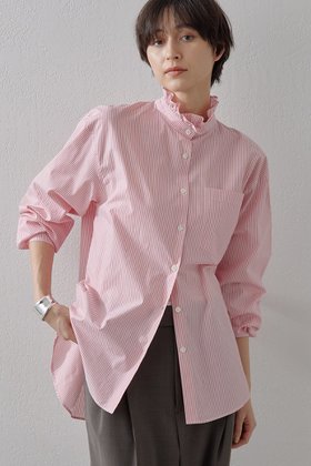 【ウィムガゼット/Whim Gazette】のネックギャザーシャツ 人気、トレンドファッション・服の通販 founy(ファニー) ファッション Fashion レディースファッション Fashion for Women トップス・カットソー Cut & Sew Tops シャツ・ブラウス・オフィスカジュアル Elegant Blouses & Button-Ups なめらか Smooth, Silky Texture クラシカル Classical, Vintage-Inspired コンパクト Compact, Small Size シンプル Simple, Minimal スタンド Stand Collar, Upright Stand ストライプ Stripe, Striped Pattern スリーブ Sleeve, Long Sleeve / Short Sleeve フリル Frill, Ruffle ブロード Broadcloth, Fine Cotton ベーシック Basic, Essential ポケット Pocket, Pocket Detail ロング Long, Long-Length ロンドン London Style, British Inspired エレガント 上品 Elegant |ID:prp329100004348063