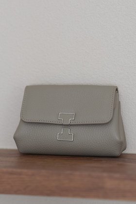 【イアクッチ/IACUCCI】のアバ ウォレット CERVO 人気、トレンドファッション・服の通販 founy(ファニー) ファッション Fashion レディースファッション Fashion for Women ミニ財布・二つ折り財布 Wallets & Card Cases アクセサリー Fashion Accessories ウォレット Wallet コイン Coin, Coin Design シルバー Silver, Metallic Silver トレンド Trend, Trending Now フォルム Silhouette, Form ポケット Pocket, Pocket Detail メタル Metal, Metal Parts ラウンド Round, Round Neck リップ Lip, Lip Motif 人気 Popular, Best Seller 財布 Wallet, Purse |ID:prp329100004349091