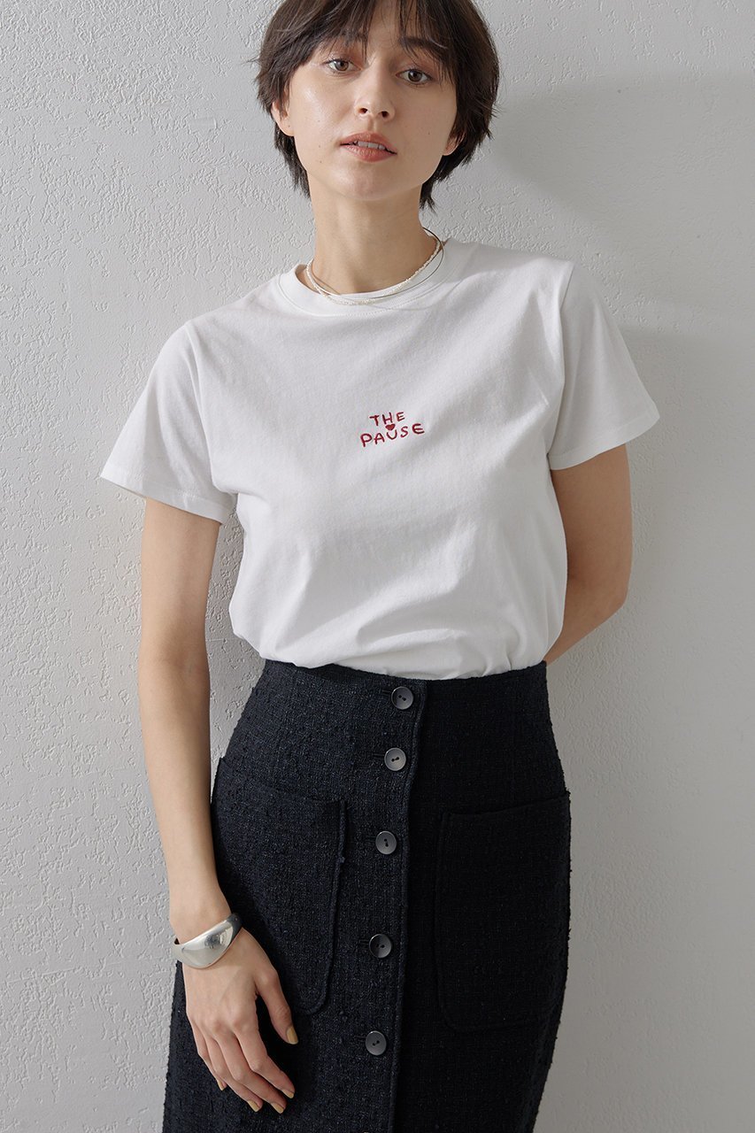 【ウィムガゼット/Whim Gazette】の【THE PAUSE】THE PAUSE刺繍Tシャツ 人気、トレンドファッション・服の通販 founy(ファニー) 　ファッション　Fashion　レディースファッション　Fashion for Women　トップス・カットソー　Cut & Sew Tops　シャツ・ブラウス・オフィスカジュアル　Elegant Blouses & Button-Ups　ロングTシャツ・Tシャツ　Longline T-Shirts & Tees　カットソー・ベーシックTシャツ　Cut-and-Sewn Tops / Stretch Tees & Basics　カットソー　Cut and Sewn Top　コンパクト　Compact, Small Size　ショート　Short, Short Length　スリーブ　Sleeve, Long Sleeve / Short Sleeve　再入荷　Restock / Back in Stock　半袖　Short Sleeve, Half Sleeve　 other-1|ID: prp329100004349128 ipo3291000000032882090