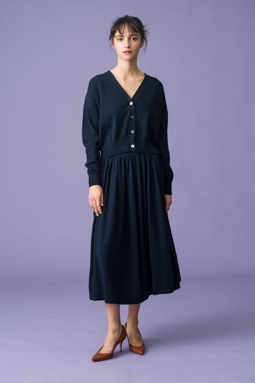 【デミーリー/DEMYLEE】のLOLA コットンカシミヤ Vネック クロップドニットカーディガン 人気、トレンドファッション・服の通販 founy(ファニー) 　ファッション　Fashion　レディースファッション　Fashion for Women　トップス・カットソー　Cut & Sew Tops　ニット　Knit Tops & Sweaters　カーディガン・羽織り　Layered Style Cardigans　Vネックトップス　V-Neck Tops / V-Cut Neckline Shirts　カーディガン　Cardigan, Knitwear　クロップド　Cropped, Short Length　コンパクト　Compact, Small Size　フレア　Flare, Flared　定番　Standard, Basic Item　other-6|ID: prp329100004350338 ipo3291000000032955746