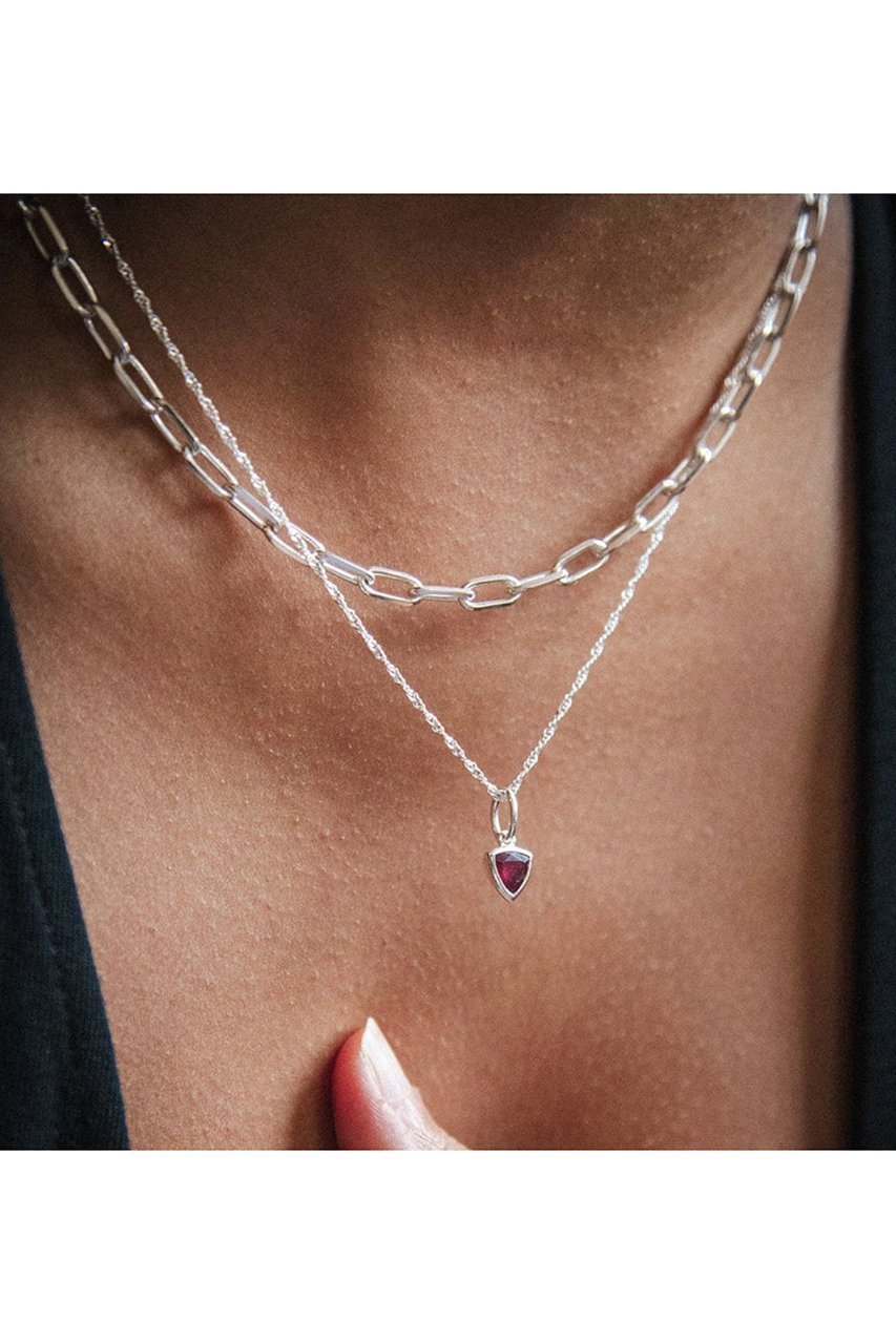 【デイジー ロンドン/DAISY LONDON】のJULY-RUBY SLV ネックレス 人気、トレンドファッション・服の通販 founy(ファニー) 　ファッション　Fashion　レディースファッション　Fashion for Women　ジュエリー　Jewelry　ネックレス　Necklaces & Pendants　チェーン　Chain, Chain Strap　ツイスト　Tweed, Tweed Fabric　ネックレス　Necklace, Pendant Necklace　パーティ　Party, Party Style　other-2|ID: prp329100004352070 ipo3291000000035756507