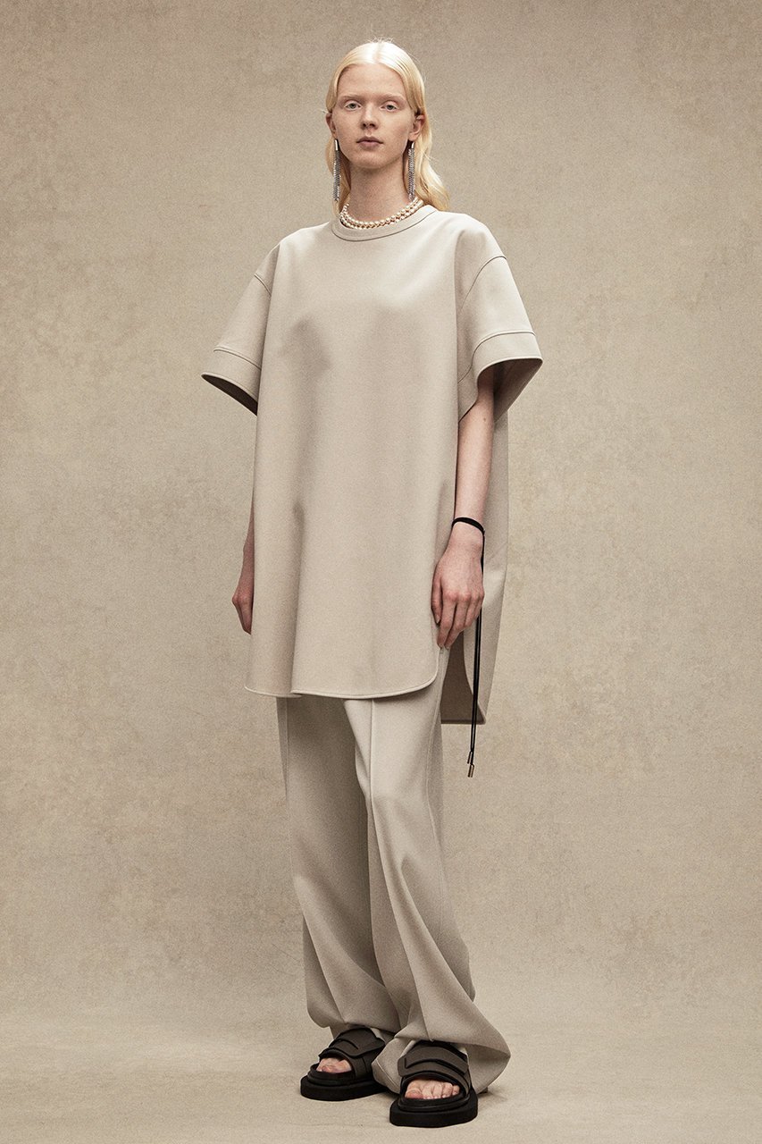 【ザ リラクス/THE RERACS】のラウンドヘムプルオーバー 人気、トレンドファッション・服の通販 founy(ファニー) 　ファッション　Fashion　レディースファッション　Fashion for Women　トップス・カットソー　Cut & Sew Tops　シャツ・ブラウス・オフィスカジュアル　Elegant Blouses & Button-Ups　ロングTシャツ・Tシャツ　Longline T-Shirts & Tees　カジュアルプルオーバー・ニットトップス　Pullovers & Knit Tops / Casual Pullovers　カットソー・ベーシックTシャツ　Cut-and-Sewn Tops / Stretch Tees & Basics　おすすめ　Recommended / Our Picks　ショート　Short, Short Length　シンプル　Simple, Minimal　スキニー　Skinny, Slim Fit　スリーブ　Sleeve, Long Sleeve / Short Sleeve　ボトム　Bottoms, Lower Wear　リラックス　Relax, Relaxed Fit　ルーズ　Loose, Oversized　レギンス　Leggings, Stretch Pants　ワイド　Wide, Wide Fit　other-6|ID: prp329100004352158 ipo3291000000033059566
