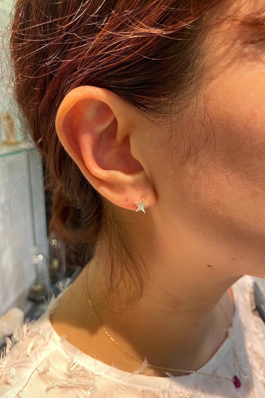 【カオル/KAORU】のAccent シルバースタッズピアス 人気、トレンドファッション・服の通販 founy(ファニー) 　ファッション　Fashion　レディースファッション　Fashion for Women　ジュエリー　Jewelry　ファッションリング　Fashion Rings　イヤリング・フープ・ドロップタイプ　Hoop, Drop & Clip Earrings　おすすめ　Recommended / Our Picks　イヤリング　Earrings　ギフト プレゼント　Gift / Present　シルバー　Silver, Metallic Silver　シンプル　Simple, Minimal　フォーマル　Formal, Dressy　other-6|ID: prp329100004353725 ipo3291000000034079271