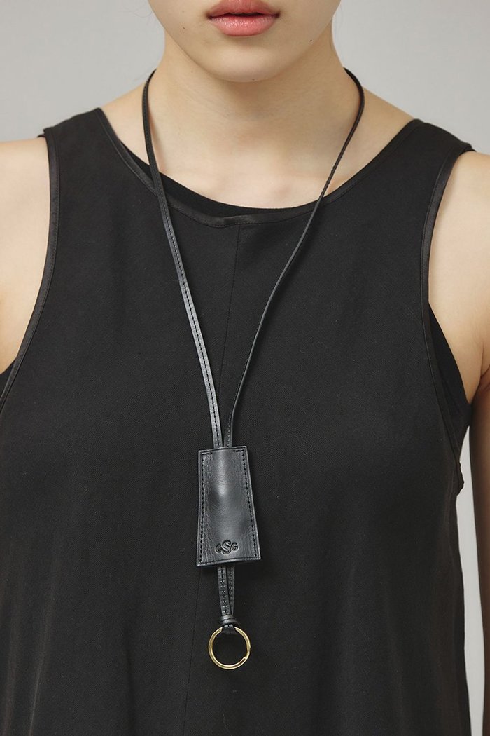 【カレンソロジー/Curensology】の〈CSG〉レザーチャームミニネックレス インテリア・キッズ・メンズ・レディースファッション・服の通販 founy(ファニー) https://founy.com/ ファッション Fashion レディースファッション Fashion for Women ジュエリー Jewelry ネックレス Necklaces & Pendants おすすめ Recommended / Our Picks アクセサリー Fashion Accessories シンプル Simple, Minimal チャーム Charm, Pendant ネックレス Necklace, Pendant Necklace |ID: prp329100004353762 ipo3291000000035742100