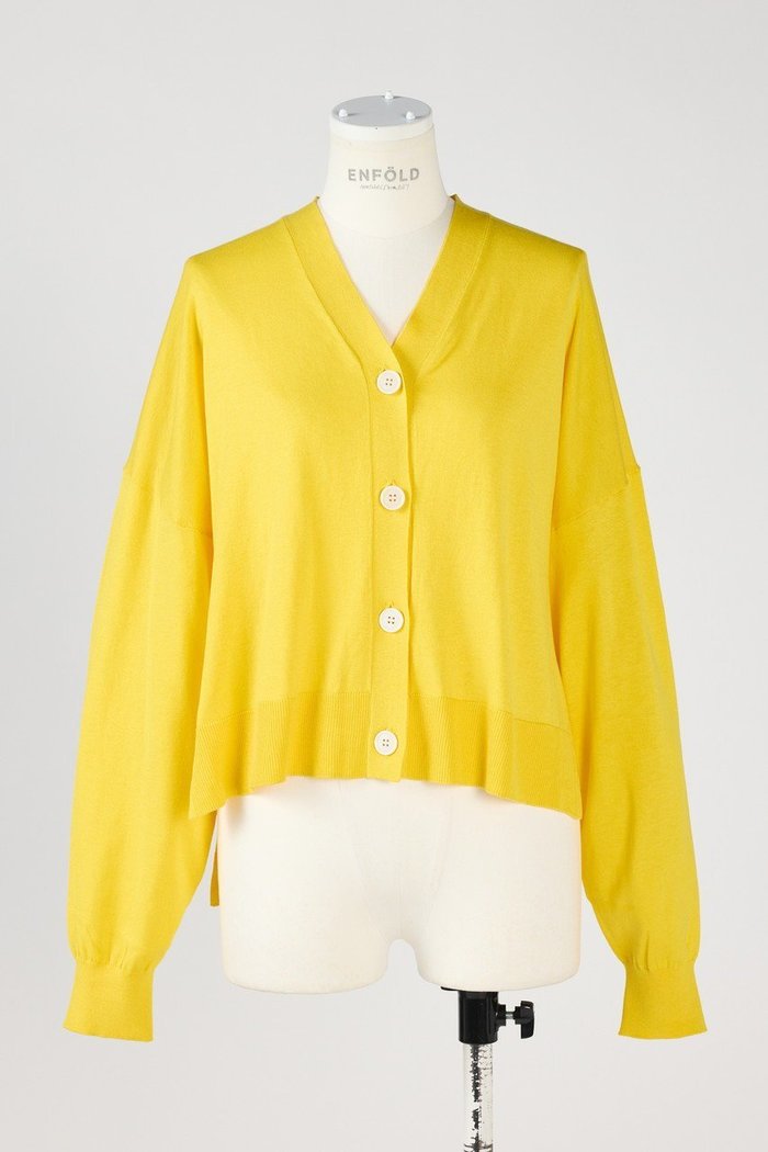 【エンフォルド/ENFOLD】のボックス Vカーディガン インテリア・キッズ・メンズ・レディースファッション・服の通販 founy(ファニー) https://founy.com/ ファッション Fashion レディースファッション Fashion for Women トップス・カットソー Cut & Sew Tops ニット Knit Tops & Sweaters カーディガン・羽織り Layered Style Cardigans カーディガン Cardigan, Knitwear シルク Silk, 100% Silk フォーマル Formal, Dressy ボックス Boxy, Box Shape 定番 Standard, Basic Item 春 Spring 秋 Autumn |ID: prp329100004356197 ipo3291000000036062515