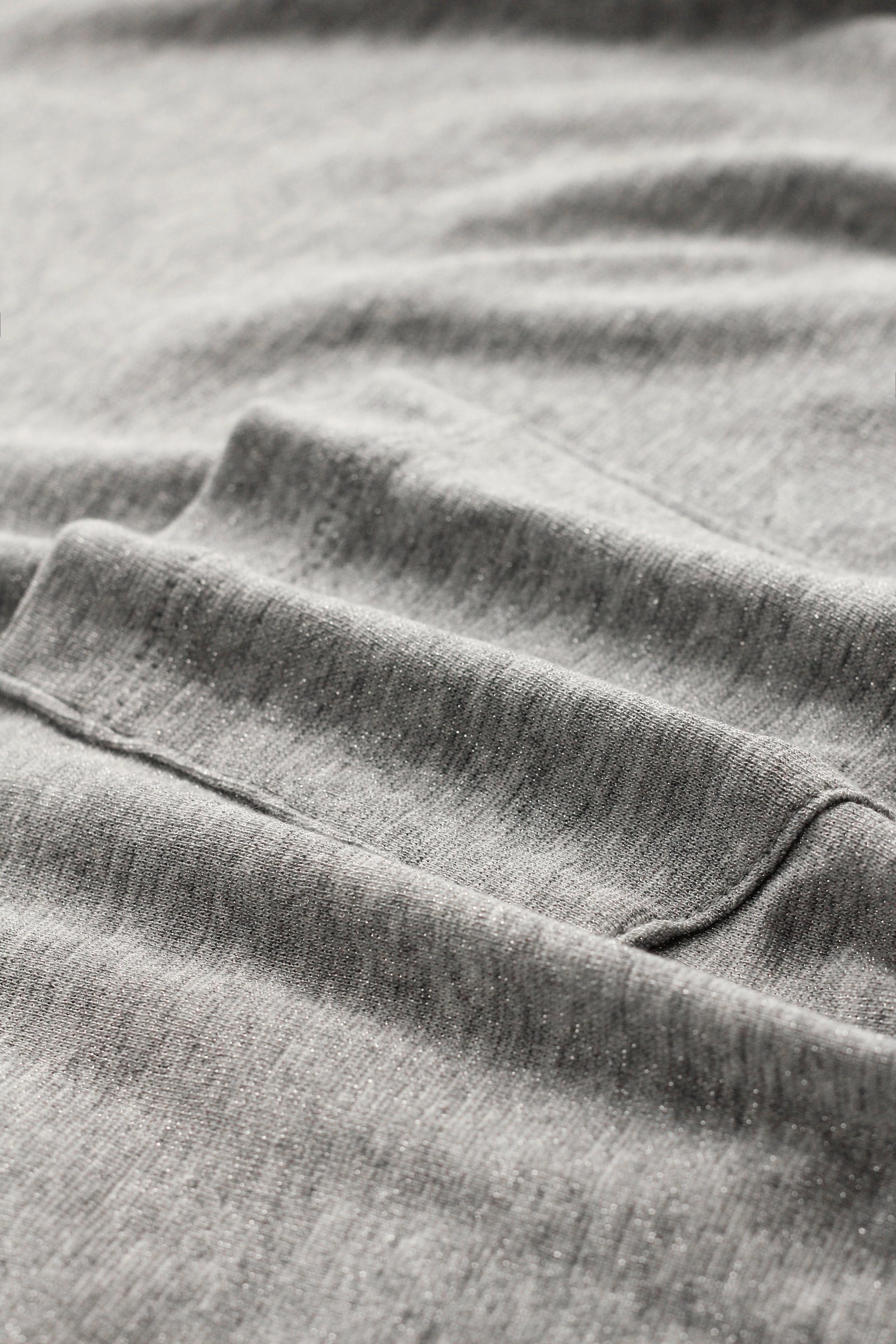 【スリー ドッツ/three dots】のスパークルボクシー ショートスリーブ 人気、トレンドファッション・服の通販 founy(ファニー) 　ファッション　Fashion　レディースファッション　Fashion for Women　トップス・カットソー　Cut & Sew Tops　シャツ・ブラウス・オフィスカジュアル　Elegant Blouses & Button-Ups　ロングTシャツ・Tシャツ　Longline T-Shirts & Tees　カットソー・ベーシックTシャツ　Cut-and-Sewn Tops / Stretch Tees & Basics　ショート　Short, Short Length　シンプル　Simple, Minimal　スタイリッシュ　Stylish, Fashionable　スリーブ　Sleeve, Long Sleeve / Short Sleeve　リラックス　Relax, Relaxed Fit　other-6|ID: prp329100004356242 ipo3291000000032859178