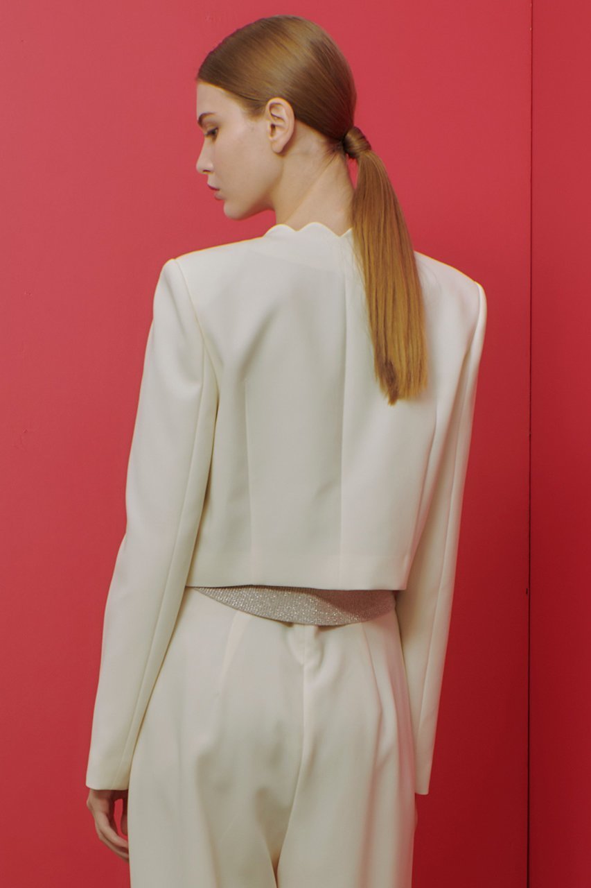 【アルアバイル/allureville】の【LOULOU WILLOUGHBY】ダブルクロススカラップジャケット 人気、トレンドファッション・服の通販 founy(ファニー) ファッション Fashion レディースファッション Fashion for Women アウター Coat / Outerwear Collection レディースジャケット・軽アウター Jackets おすすめ Recommended / Our Picks カッティング Cutting Detail コンパクト Compact, Small Size ショート Short, Short Length ジャケット Jacket, Outerwear スカラップ Scallop, Scalloped Edge セットアップ Set-Up, Coordinated Outfit ダブル Double, Double-Breasted フェミニン Feminine, Girly other-8|ID: prp329100004357114 ipo3291000000032963096