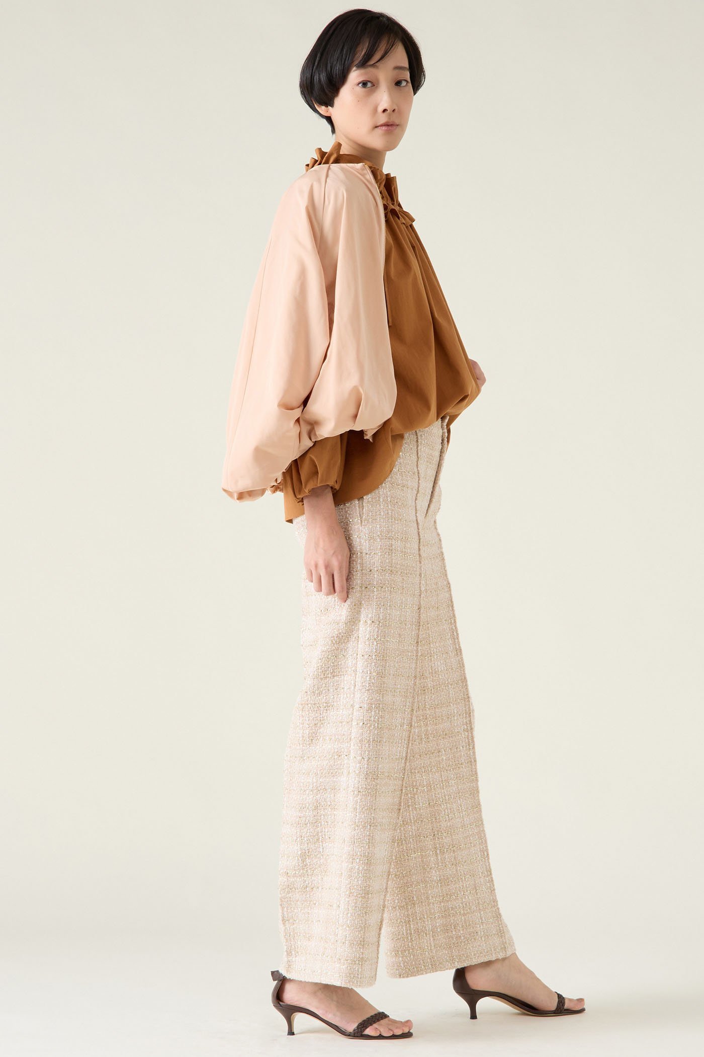 【マルティニーク/martinique】のハイカウントタフタブルゾン 人気、トレンドファッション・服の通販 founy(ファニー) ファッション Fashion レディースファッション Fashion for Women アウター Coat / Outerwear Collection レディースジャケット・軽アウター Jackets ブルゾンジャケット・スポーティアウター Blouson Jackets おすすめ Recommended / Our Picks イタリア Italy ギャザー Gathered, Ruffled ジャケット Jacket, Outerwear スリム Slim, Slim Fit タフタ Taffeta, Structured Fabric バランス Balance, Style Balance フォルム Silhouette, Form ブルゾン Blouson, Bomber Jacket ポケット Pocket, Pocket Detail ロング Long, Long-Length エレガント 上品 Elegant 軽量 Lightweight, Ultra Light other-4|ID: prp329100004358355 ipo3291000000035042027