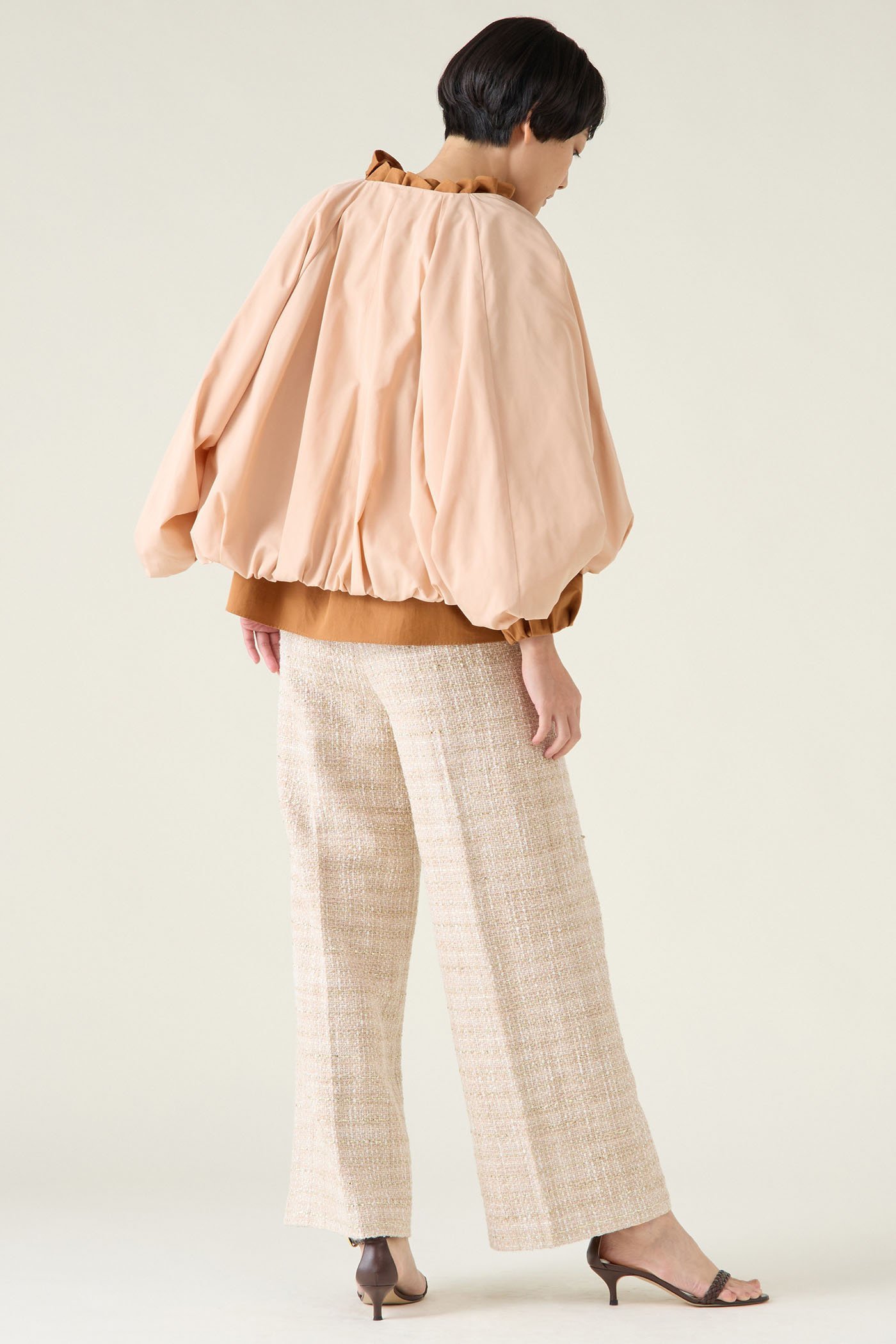 【マルティニーク/martinique】のハイカウントタフタブルゾン 人気、トレンドファッション・服の通販 founy(ファニー) ファッション Fashion レディースファッション Fashion for Women アウター Coat / Outerwear Collection レディースジャケット・軽アウター Jackets ブルゾンジャケット・スポーティアウター Blouson Jackets おすすめ Recommended / Our Picks イタリア Italy ギャザー Gathered, Ruffled ジャケット Jacket, Outerwear スリム Slim, Slim Fit タフタ Taffeta, Structured Fabric バランス Balance, Style Balance フォルム Silhouette, Form ブルゾン Blouson, Bomber Jacket ポケット Pocket, Pocket Detail ロング Long, Long-Length エレガント 上品 Elegant 軽量 Lightweight, Ultra Light other-5|ID: prp329100004358355 ipo3291000000035042028