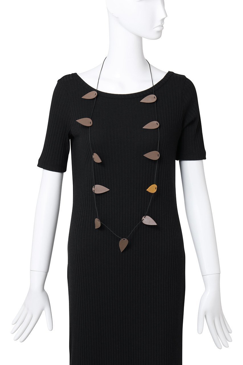 【プレインピープル/PLAIN PEOPLE】の【ROSALBA FALATI】ネックレスFOGLIA PELLE 人気、トレンドファッション・服の通販 founy(ファニー) 　ファッション　Fashion　レディースファッション　Fashion for Women　ジュエリー　Jewelry　ネックレス　Necklaces & Pendants　エレガント 上品　Elegant　シンプル　Simple, Minimal　スタイリッシュ　Stylish, Fashionable　ネックレス　Necklace, Pendant Necklace　モダン　Modern, Contemporary　モチーフ　Motif, Design Theme　ロング　Long, Long-Length　other-2|ID: prp329100004358384 ipo3291000000035472056