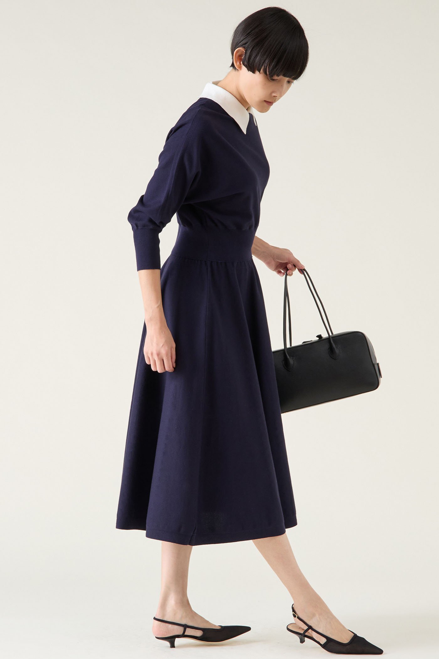 【マルティニーク/martinique】の衿ドルマンニットワンピース 人気、トレンドファッション・服の通販 founy(ファニー) 　ファッション　Fashion　レディースファッション　WOMEN　ワンピース　Dress　ニットワンピース　Knit Dresses　チュニック　Tunic　おすすめ　Recommend　クラシカル　Classical　チュニック　Tunic　トレンド　Trend　フォルム　Form　モダン　Modern　エレガント 上品　Elegant　再入荷　Restock/Back In Stock/Re Arrival　other-2|ID: prp329100004359710 ipo3291000000031342308