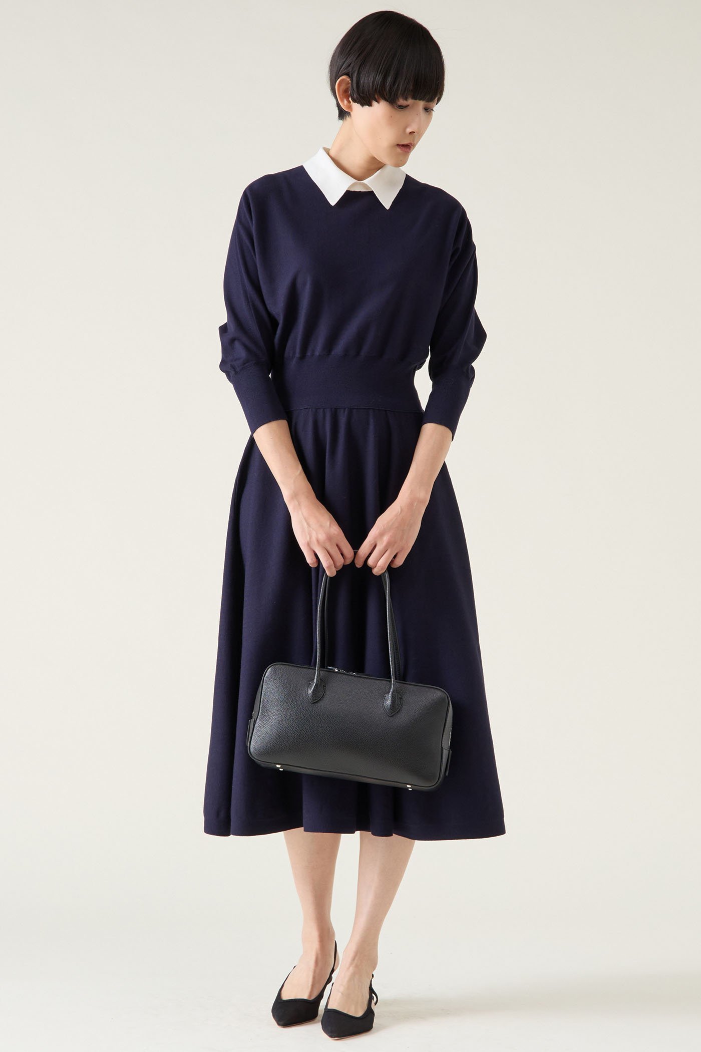 【マルティニーク/martinique】の衿ドルマンニットワンピース インテリア・キッズ・メンズ・レディースファッション・服の通販 founy(ファニー) ファッション Fashion レディースファッション Fashion for Women ワンピース Dresses ニットワンピース Knit Dresses チュニック Tunic Tops & Dresses おすすめ Recommended / Our Picks クラシカル Classical, Vintage-Inspired チュニック Tunic, Long Top トレンド Trend, Trending Now フォルム Silhouette, Form モダン Modern, Contemporary エレガント 上品 Elegant ネイビー×オフホワイト|ID: prp329100004359710 ipo3291000000036078981