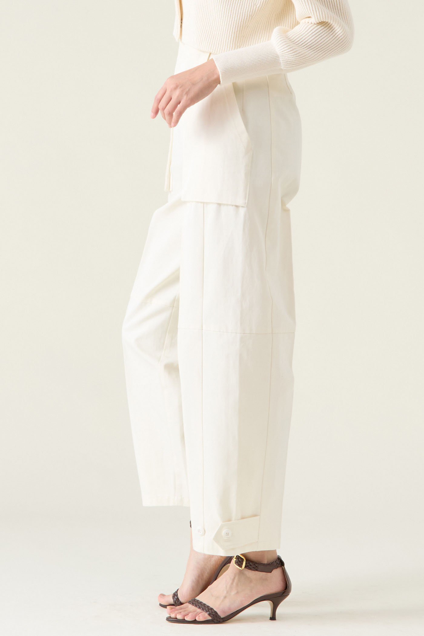 【マルティニーク/martinique】のクリーンチノカーゴパンツ 人気、トレンドファッション・服の通販 founy(ファニー) 　ファッション　Fashion　レディースファッション　Fashion for Women　パンツ　Pants & Trousers　おすすめ　Recommended / Our Picks　カーゴパンツ　Cargo Pants, Utility Pants　コンパクト　Compact, Small Size　エレガント 上品　Elegant　other-2|ID: prp329100004359712 ipo3291000000035042477