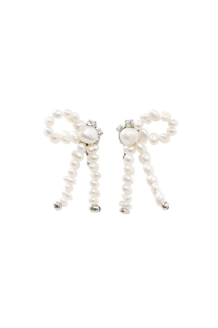 【アナイ/ANAYI】のハーフリボン淡水パールイヤリング インテリア・キッズ・メンズ・レディースファッション・服の通販 founy(ファニー) https://founy.com/ ファッション Fashion レディースファッション Fashion for Women ジュエリー Jewelry ファッションリング Fashion Rings イヤリング・フープ・ドロップタイプ Hoop, Drop & Clip Earrings イヤリング Earrings ハーフ Half, Half-Length パール Pearl, Pearl Accent フェミニン Feminine, Girly フォーマル Formal, Dressy モチーフ Motif, Design Theme リボン Ribbon, Bow エレガント 上品 Elegant |ID: prp329100004359755 ipo3291000000035967972