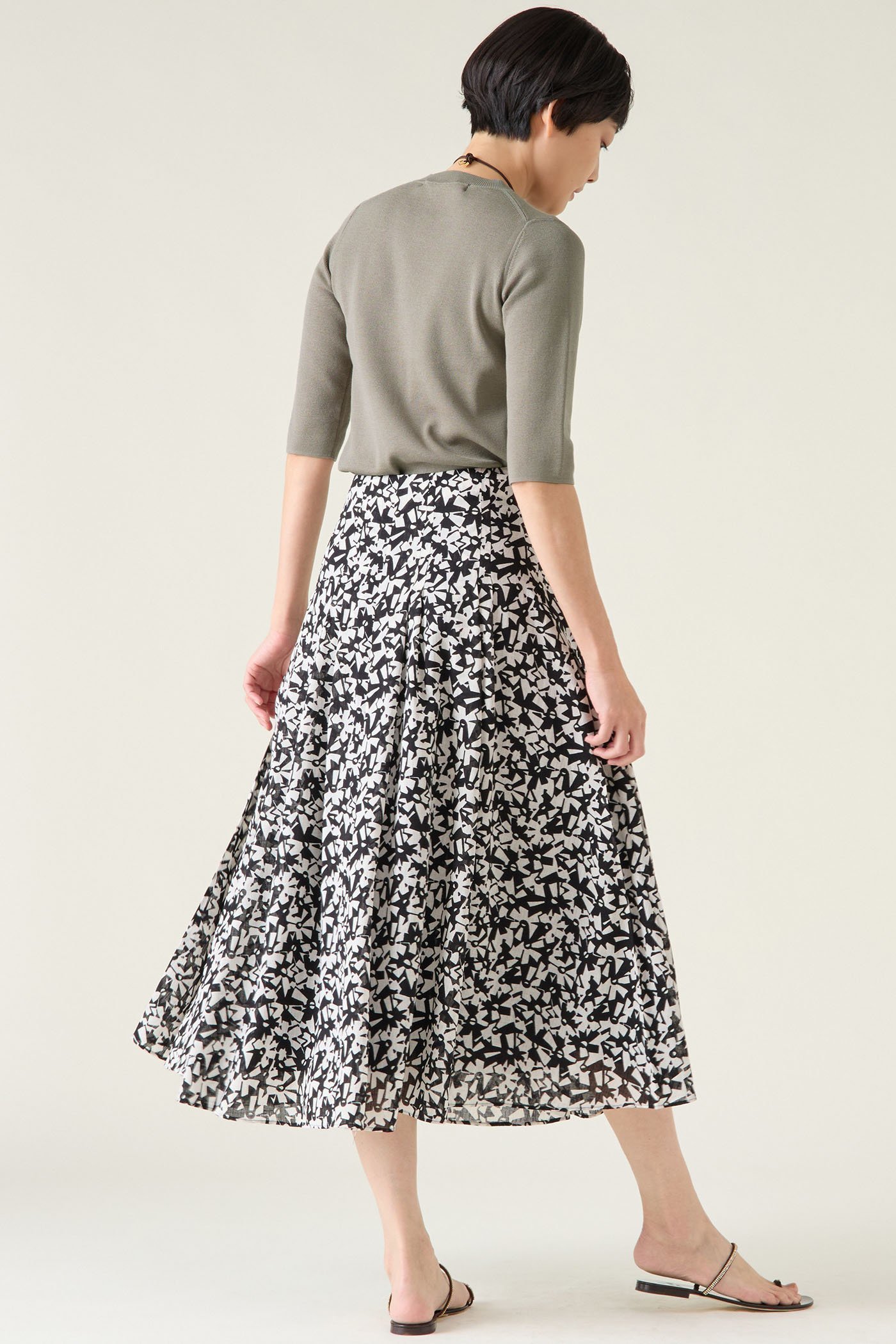 【マルティニーク/martinique】のESSENTIALハーフスリーブプルオーバー(アンサンブル可) 人気、トレンドファッション・服の通販 founy(ファニー) 　ファッション　Fashion　レディースファッション　Fashion for Women　トップス・カットソー　Cut & Sew Tops　ニット　Knit Tops & Sweaters　アンサンブルニット　Knit Ensembles & Twin Sets　カジュアルプルオーバー・ニットトップス　Pullovers & Knit Tops / Casual Pullovers　おすすめ　Recommended / Our Picks　アンサンブル　Ensemble Set　インナー　Innerwear　スリーブ　Sleeve, Long Sleeve / Short Sleeve　タイトスカート　Pencil Skirt, Tight Skirt　ハーフ　Half, Half-Length　バランス　Balance, Style Balance　ボトム　Bottoms, Lower Wear　春　Spring　other-6|ID: prp329100004361292 ipo3291000000035042263