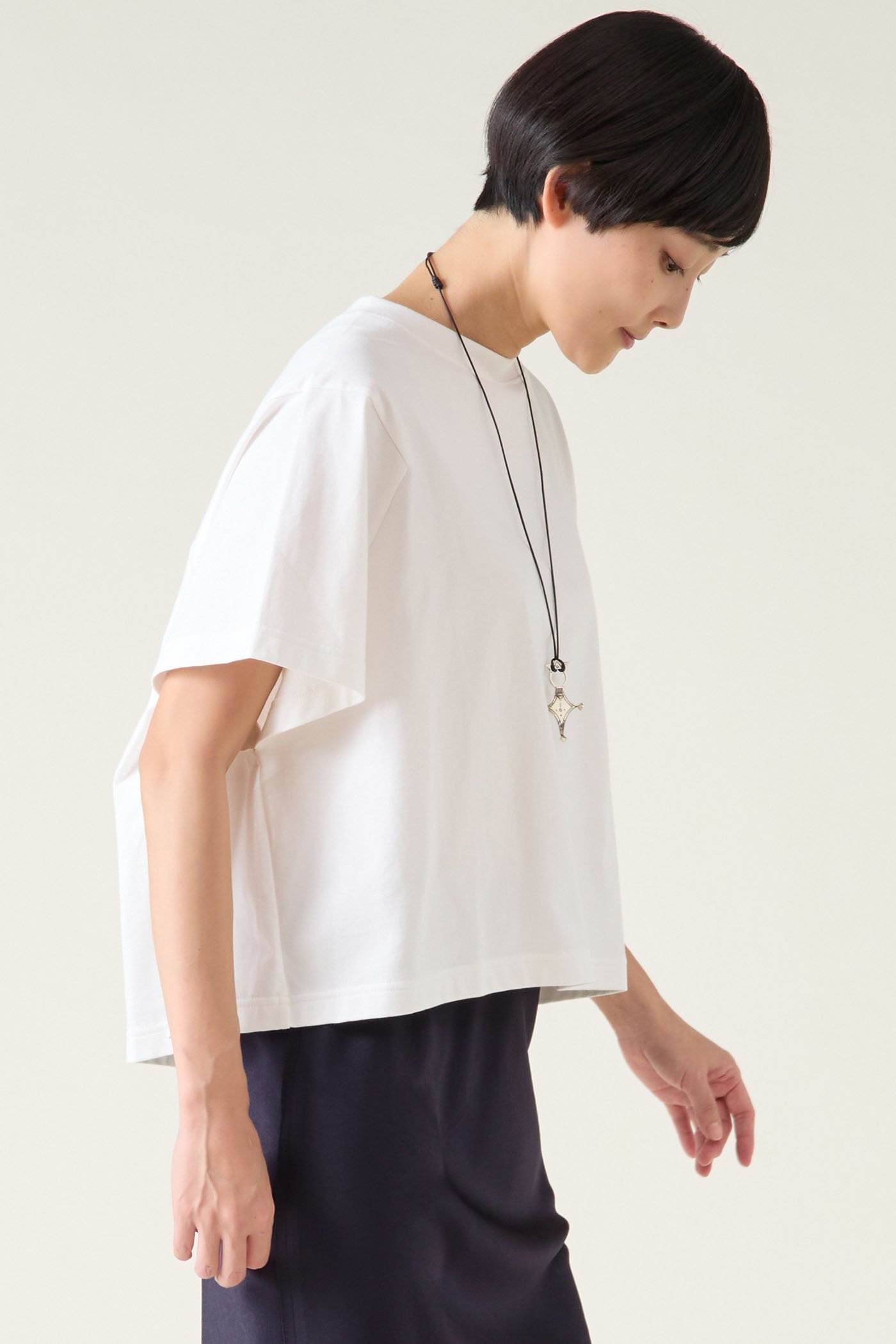 【マルティニーク/martinique】の【COGTHEBIGSMOKE】JEMMA T-SHIRT(一部カラー別注) 人気、トレンドファッション・服の通販 founy(ファニー) 　ファッション　Fashion　レディースファッション　WOMEN　トップス・カットソー　Tops/Tshirt　シャツ/ブラウス　Shirts/Blouses　ロング / Tシャツ　T-Shirts　カットソー　Cut and Sewn　コレクション　Collection　ショート　Short　シンプル　Simple　ジャージー　Jersey　スリーブ　Sleeve　トレンド　Trend　なめらか　Smooth　別注　Special Order　リアル　Real　ロンドン　London　再入荷　Restock/Back In Stock/Re Arrival　日本製　Made In Japan　2024年　2024　2024春夏・S/S　Ss,Spring/Summer,2024　エレガント 上品　Elegant　other-4|ID: prp329100004364205 ipo3291000000031340027