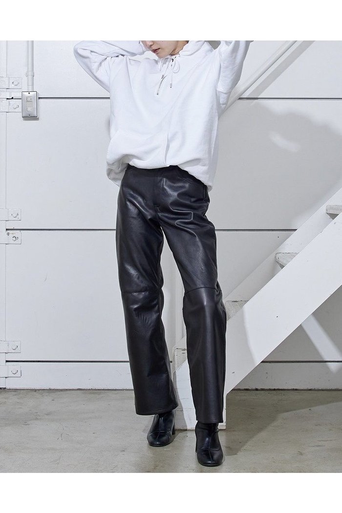 【シシ/sisii】の【UNISEX】ブーツカット レザーパンツ インテリア・キッズ・メンズ・レディースファッション・服の通販 founy(ファニー) https://founy.com/ ファッション Fashion レディースファッション WOMEN パンツ Pants ユニセックス Unisex |ID: prp329100004365396 ipo3291000000030531480