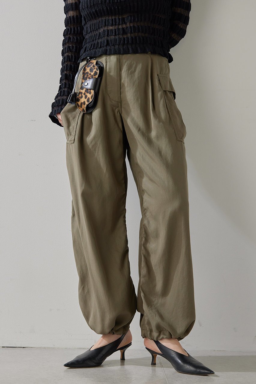 【ウィムガゼット/Whim Gazette】のミリタリーパンツ 人気、トレンドファッション・服の通販 founy(ファニー) 　ファッション　Fashion　レディースファッション　Fashion for Women　パンツ　Pants & Trousers　なめらか　Smooth, Silky Texture　カーゴパンツ　Cargo Pants, Utility Pants　ドレープ　Drape, Draping Fabric　フェミニン　Feminine, Girly　ポケット　Pocket, Pocket Detail　ミリタリー　Military, Army Style　ワイド　Wide, Wide Fit　ヴィンテージ　Vintage Style　エレガント 上品　Elegant　other-2|ID: prp329100004365398 ipo3291000000032908977