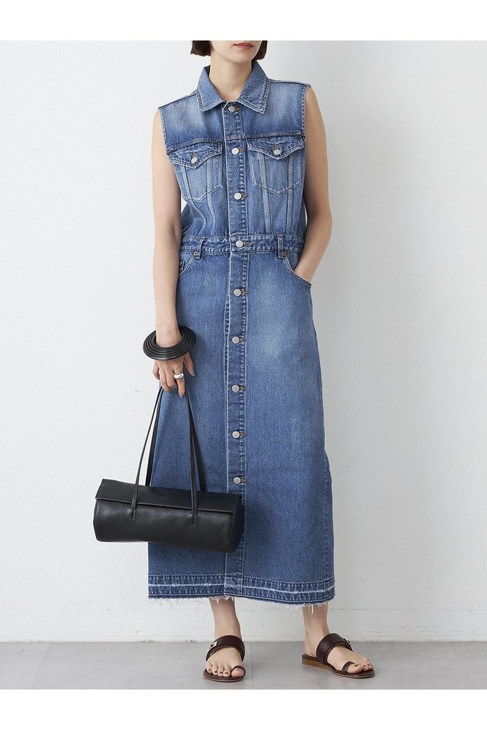 【ウィムガゼット/Whim Gazette】のDENIMワンピース インテリア・キッズ・メンズ・レディースファッション・服の通販 founy(ファニー) https://founy.com/ ファッション Fashion レディースファッション Fashion for Women ワンピース Dresses チュニック Tunic Tops & Dresses スリット Slit, Slit Detail チュニック Tunic, Long Top デニム Denim, Jeans Material フロント Front, Front Design ロング Long, Long-Length ヴィンテージ Vintage Style |ID: prp329100004365400 ipo3291000000030531499