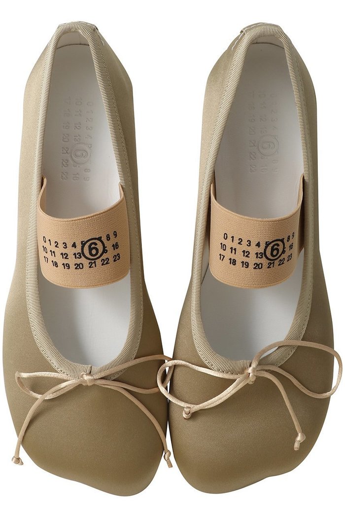 【エムエム6 メゾン マルタン マルジェラ/MM6 Maison Martin Margiela】のロゴストラップバレエシューズ インテリア・キッズ・メンズ・レディースファッション・服の通販 founy(ファニー) https://founy.com/ ファッション Fashion レディースファッション WOMEN シューズ Shoes バレエ Ballet ファブリック Fabric フォルム Form フラット Flat ラップ Wrap エレガント 上品 Elegant 定番 Standard |ID: prp329100004369473 ipo3291000000030544704