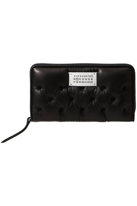 【メゾン マルジェラ/MAISON MARGIELA】 【UNISEX】グラム スラム エンブロイダリー ロングウォレット人気、トレンドファッション・服の通販 founy(ファニー) ファッション Fashion レディースファッション Fashion for Women ミニ財布・二つ折り財布 Wallets & Card Cases ユニセックス Unisex, Genderless ウォレット Wallet エンブロイダリー Embroidery Design キルティング Quilted, Quilting ポケット Pocket, Pocket Detail 財布 Wallet, Purse |ID:prp329100004369502
