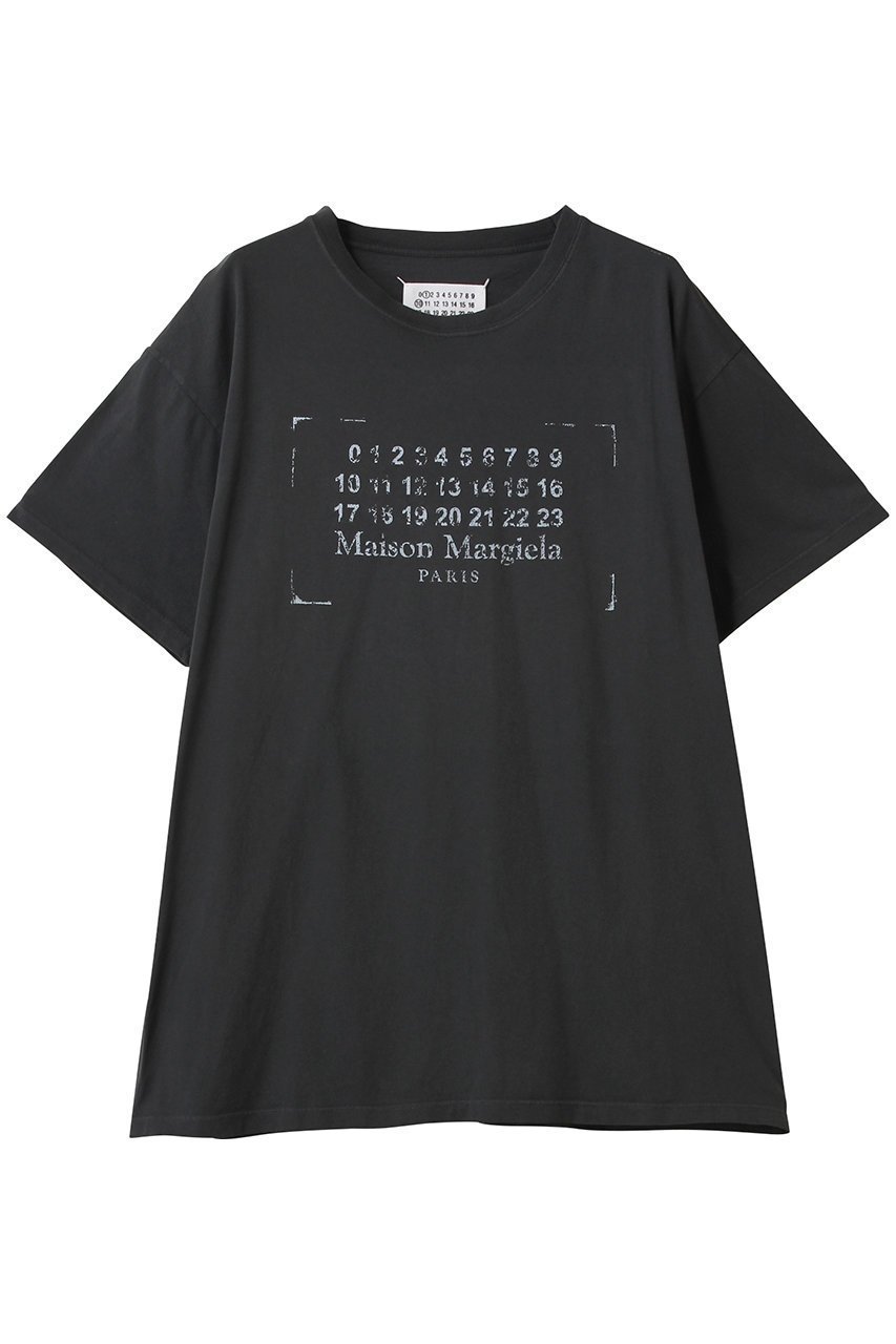 【メゾン マルジェラ/MAISON MARGIELA】のロゴプリントTシャツ インテリア・キッズ・メンズ・レディースファッション・服の通販 founy(ファニー) 　ファッション　Fashion　レディースファッション　Fashion for Women　トップス・カットソー　Cut & Sew Tops　シャツ・ブラウス・オフィスカジュアル　Elegant Blouses & Button-Ups　ロングTシャツ・Tシャツ　Longline T-Shirts & Tees　カットソー・ベーシックTシャツ　Cut-and-Sewn Tops / Stretch Tees & Basics　ショート　Short, Short Length　スリーブ　Sleeve, Long Sleeve / Short Sleeve　フロント　Front, Front Design　プリント　Print, Printed Pattern　ウォッシュトブラック|ID: prp329100004369505 ipo3291000000032877057