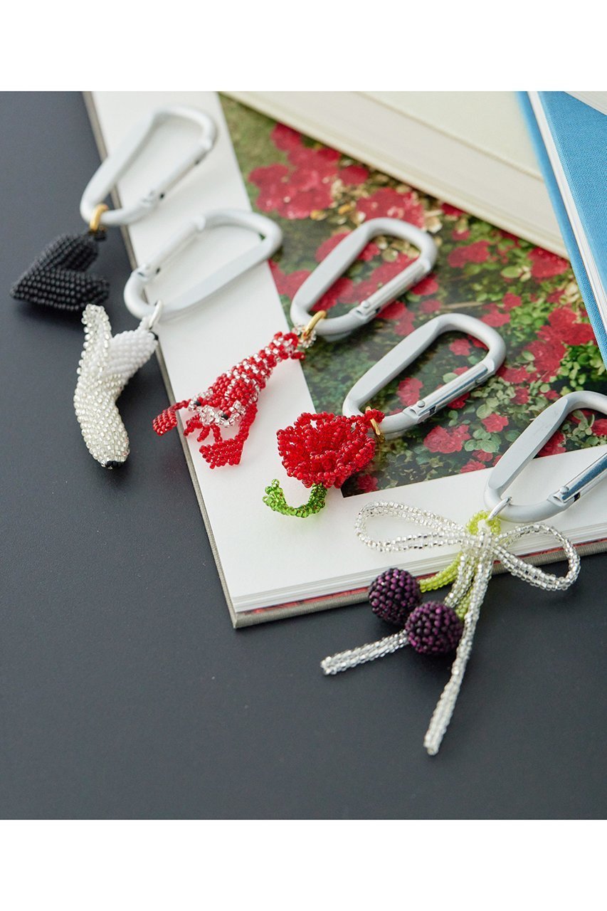 【ウィムガゼット/Whim Gazette】の【Pura Utz】Cherry Bow Carabiner 人気、トレンドファッション・服の通販 founy(ファニー) 　ファッション　Fashion　レディースファッション　Ladies' Fashion Online　ガラス　Glass　チェリー　Cherry　チャーム　Charm　ハンド　Hand　ボトム　Bottom　モチーフ　Motif　ラップ　Wrap　リボン　Ribbon　ループ　Loop　おすすめ　Recommend　other-3|ID: prp329100004369508 ipo3291000000032512723