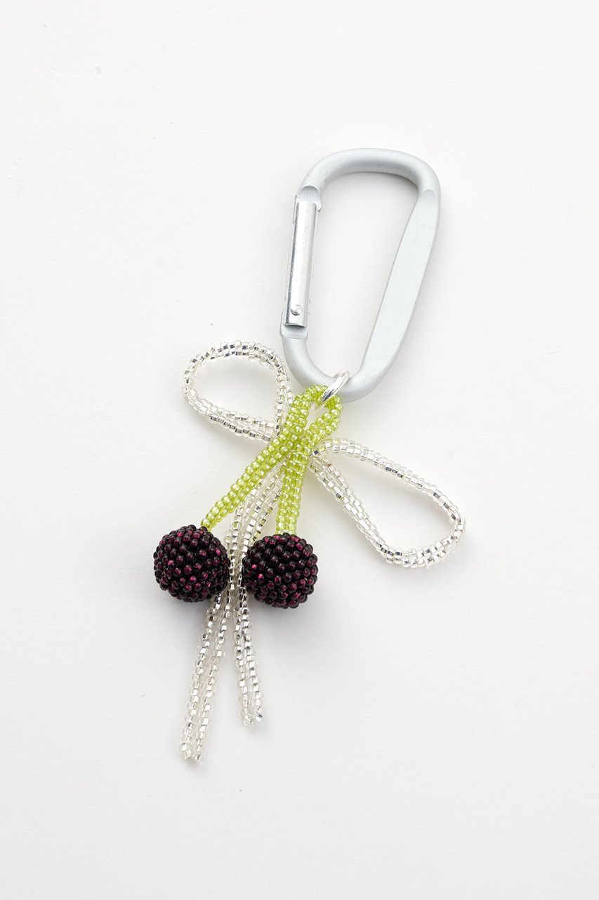 【ウィムガゼット/Whim Gazette】の【Pura Utz】Cherry Bow Carabiner 人気、トレンドファッション・服の通販 founy(ファニー) 　ファッション　Fashion　レディースファッション　Ladies' Fashion Online　ガラス　Glass　チェリー　Cherry　チャーム　Charm　ハンド　Hand　ボトム　Bottom　モチーフ　Motif　ラップ　Wrap　リボン　Ribbon　ループ　Loop　おすすめ　Recommend　other-5|ID: prp329100004369508 ipo3291000000032512725