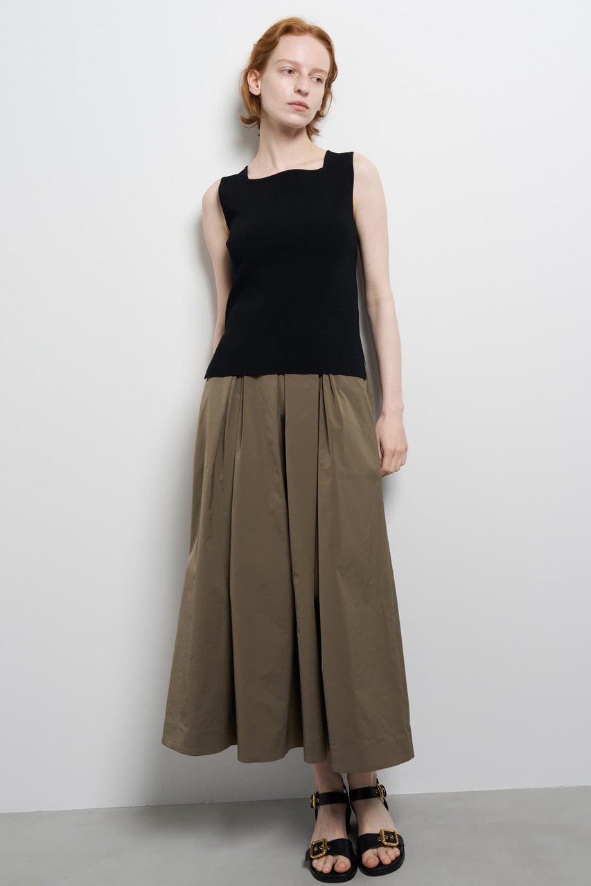 【ランバン オン ブルー/LANVIN en Bleu】のスクエアネックノースリーブニット インテリア・キッズ・メンズ・レディースファッション・服の通販 founy(ファニー) ファッション Fashion レディースファッション Fashion for Women トップス・カットソー Cut & Sew Tops ニット Knit Tops & Sweaters キャミソール&ノースリーブ Camisoles & Sleeveless Tops カジュアルプルオーバー・ニットトップス Pullovers & Knit Tops / Casual Pullovers 2026年 2026 インナー Innerwear カーディガン Cardigan, Knitwear ジャケット Jacket, Outerwear スクエア Square, Square Shape デコルテ Décolleté, Neckline ノースリーブ Sleeveless, No-Sleeve ファブリック Fabric, Textile ベーシック Basic, Essential 夏 Summer 春 Spring S/S・春夏 SS, Spring/Summer, Warm Season ブラック|ID: prp329100004369514 ipo3291000000035955392