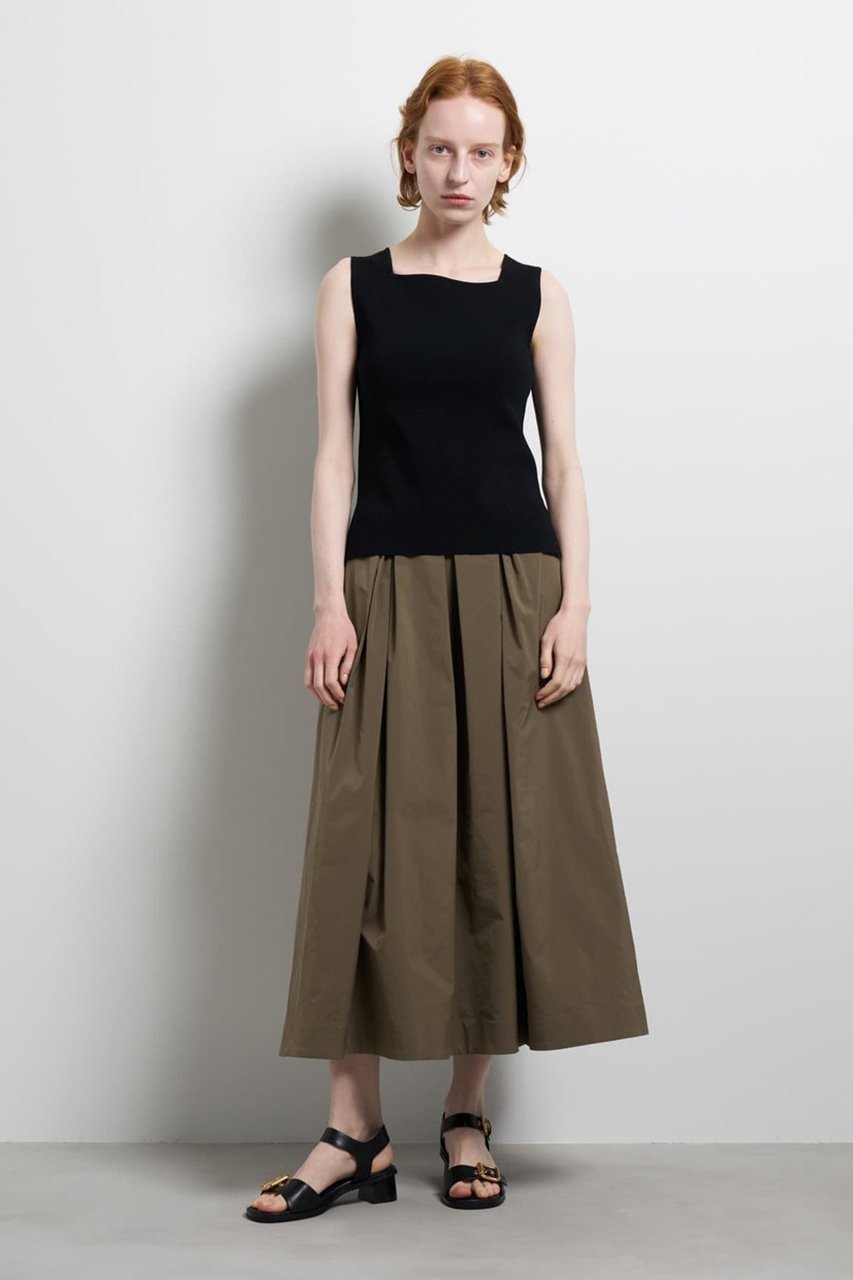 【ランバン オン ブルー/LANVIN en Bleu】のスクエアネックノースリーブニット 人気、トレンドファッション・服の通販 founy(ファニー) 　ファッション　Fashion　レディースファッション　Fashion for Women　トップス・カットソー　Cut & Sew Tops　ニット　Knit Tops & Sweaters　キャミソール&ノースリーブ　Camisoles & Sleeveless Tops　カジュアルプルオーバー・ニットトップス　Pullovers & Knit Tops / Casual Pullovers　インナー　Innerwear　カーディガン　Cardigan, Knitwear　ジャケット　Jacket, Outerwear　スクエア　Square, Square Shape　デコルテ　Décolleté, Neckline　ノースリーブ　Sleeveless, No-Sleeve　ファブリック　Fabric, Textile　ベーシック　Basic, Essential　other-6|ID: prp329100004369514 ipo3291000000036606427