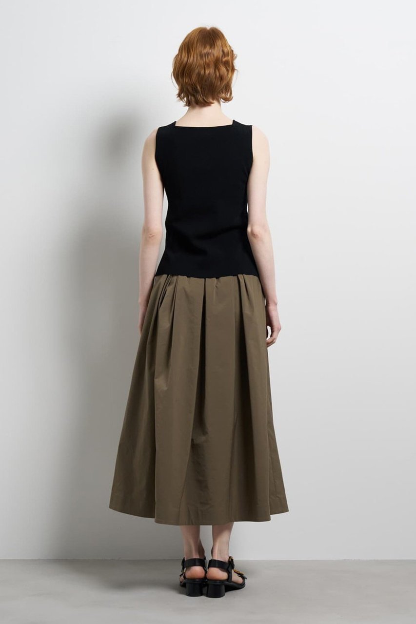 【ランバン オン ブルー/LANVIN en Bleu】のスクエアネックノースリーブニット 人気、トレンドファッション・服の通販 founy(ファニー) 　ファッション　Fashion　レディースファッション　Fashion for Women　トップス・カットソー　Cut & Sew Tops　ニット　Knit Tops & Sweaters　キャミソール&ノースリーブ　Camisoles & Sleeveless Tops　カジュアルプルオーバー・ニットトップス　Pullovers & Knit Tops / Casual Pullovers　インナー　Innerwear　カーディガン　Cardigan, Knitwear　ジャケット　Jacket, Outerwear　スクエア　Square, Square Shape　デコルテ　Décolleté, Neckline　ノースリーブ　Sleeveless, No-Sleeve　ファブリック　Fabric, Textile　ベーシック　Basic, Essential　other-8|ID: prp329100004369514 ipo3291000000036606430