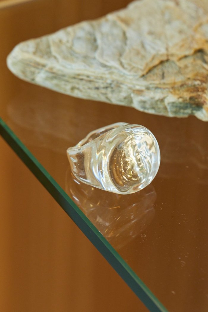 【ウィムガゼット/Whim Gazette】の【SHANNON BOND】Lalique Ring インテリア・キッズ・メンズ・レディースファッション・服の通販 founy(ファニー) https://founy.com/ ファッション Fashion レディースファッション Ladies' Fashion Online ガラス Glass ジュエリー Jewelry ハンド Hand フォルム Form モダン Modern 別注 Special Order |ID: prp329100004369550 ipo3291000000032512670
