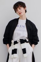 【アルアバイル/allureville】のグロスラバーロゴロンTEE 人気、トレンドファッション・服の通販 founy(ファニー) ファッション Fashion レディースファッション Fashion for Women トップス・カットソー Cut & Sew Tops シャツ・ブラウス・オフィスカジュアル Elegant Blouses & Button-Ups ロングTシャツ・Tシャツ Longline T-Shirts & Tees カットソー・ベーシックTシャツ Cut-and-Sewn Tops / Stretch Tees & Basics グラフィック Graphic, Graphic Design スリーブ Sleeve, Long Sleeve / Short Sleeve フラット Flat, Flat Shoes プリント Print, Printed Pattern ベーシック Basic, Essential ロング Long, Long-Length 再入荷 Restock / Back in Stock |ID:prp329100004369557