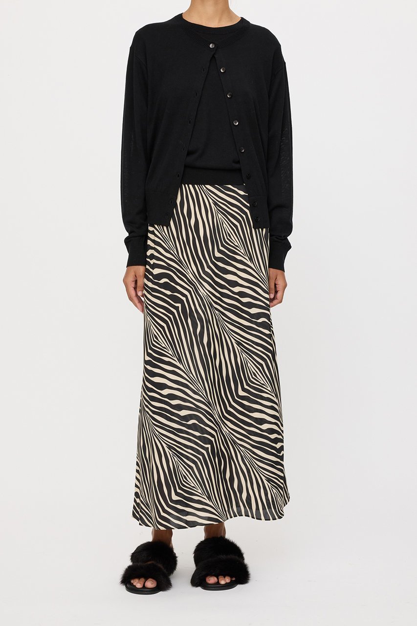 【バイ マレーネ ビルガー/BY MALENE BIRGER】のBOSHAN ゼブラプリントフレアスカート 人気、トレンドファッション・服の通販 founy(ファニー) 　ファッション　Fashion　レディースファッション　Fashion for Women　スカート　Skirts　Aライン・フレアスカート　A-Line & Flared Skirts　ロングスカート　Long Skirts / Maxi & Midi Skirts　シルク　Silk, 100% Silk　プリント　Print, Printed Pattern　マキシ　Maxi, Full Length　モノトーン　Monotone, Black and White　ロング　Long, Long-Length　エレガント 上品　Elegant　other-6|ID: prp329100004369588 ipo3291000000032851363