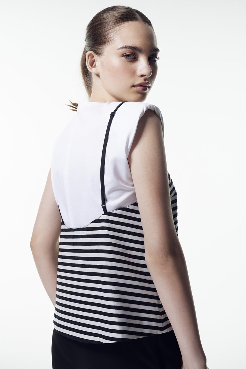 【ボーダーズ アット バルコニー/BORDERS at BALCONY】の2wayキャミレイヤードTシャツ 人気、トレンドファッション・服の通販 founy(ファニー) 　ファッション　Fashion　レディースファッション　Fashion for Women　トップス・カットソー　Cut & Sew Tops　キャミソール&ノースリーブ　Camisoles & Sleeveless Tops　シャツ・ブラウス・オフィスカジュアル　Elegant Blouses & Button-Ups　ロングTシャツ・Tシャツ　Longline T-Shirts & Tees　カットソー・ベーシックTシャツ　Cut-and-Sewn Tops / Stretch Tees & Basics　キャミソール　Camisole, Spaghetti Strap Top　ショート　Short, Short Length　シンプル　Simple, Minimal　スリーブ　Sleeve, Long Sleeve / Short Sleeve　デニム　Denim, Jeans Material　フォルム　Silhouette, Form　フレア　Flare, Flared　ラップ　Wrap, Wrap Design　other-7|ID: prp329100004372531 ipo3291000000032808307